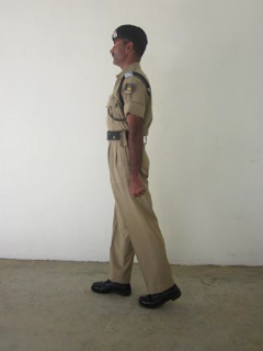 Dhire chal se dahine mud